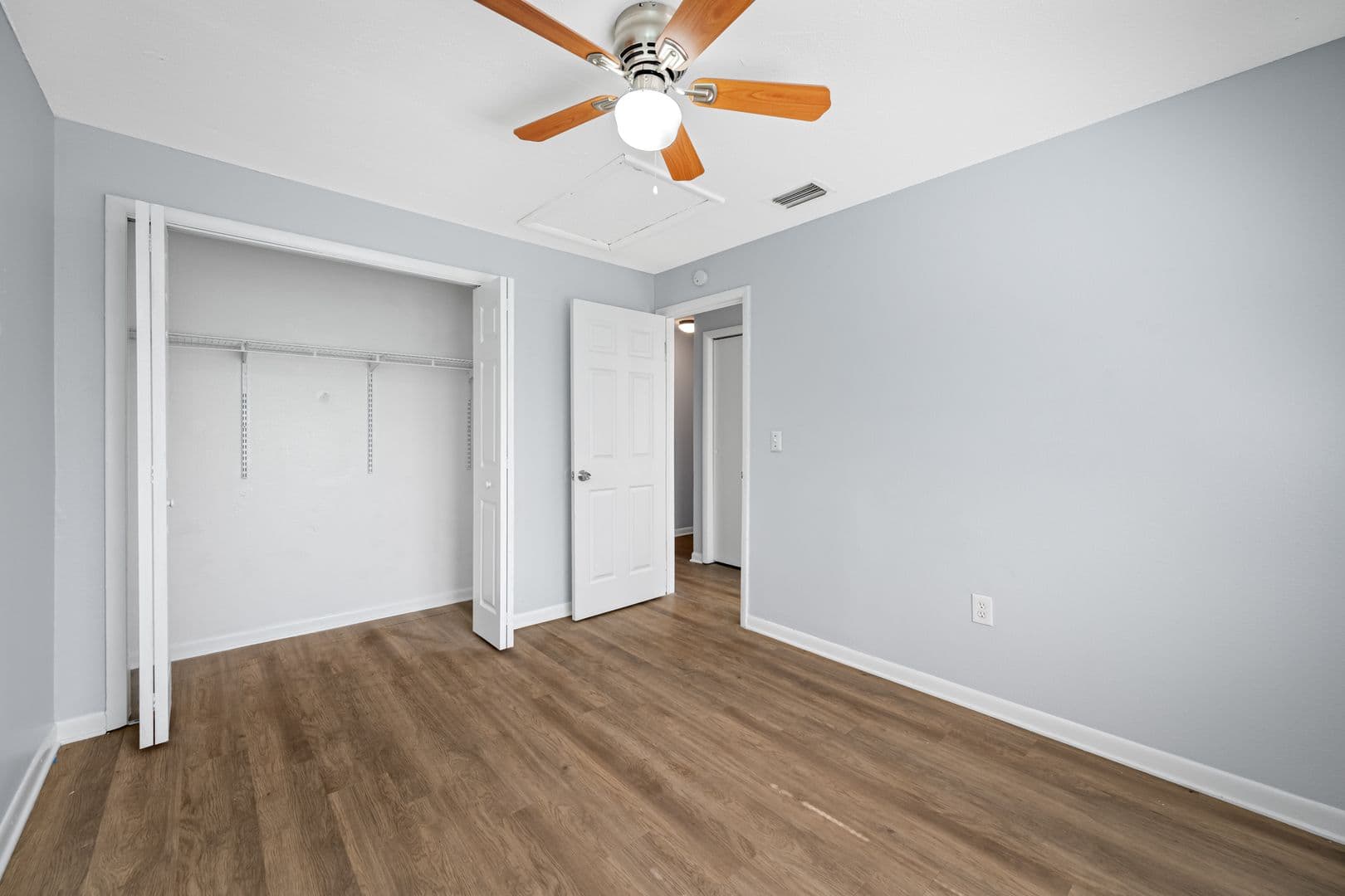 Tampa Apartment: 1308 W Waters Ave