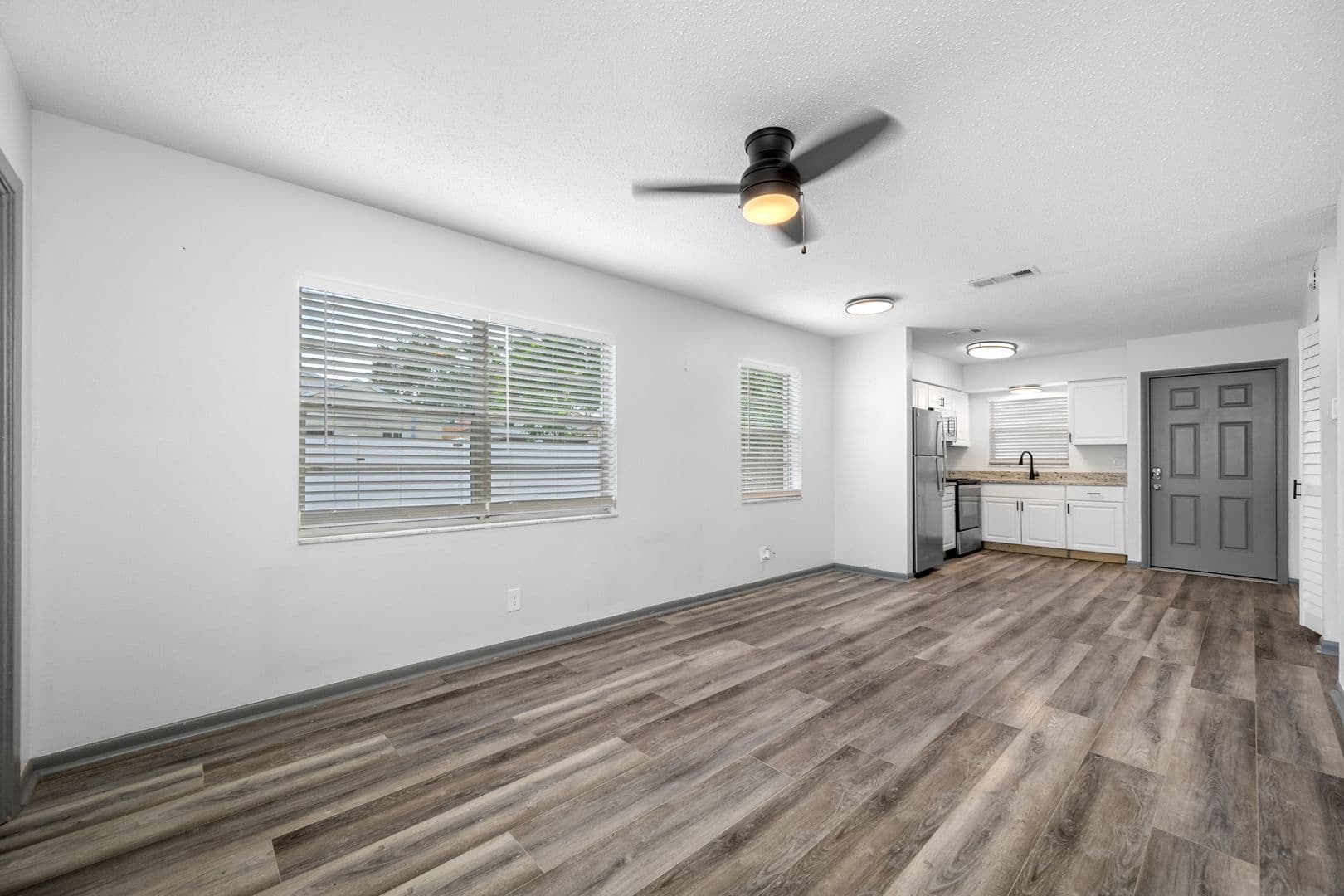 St. Petersburg Apartment: 600 90th Ave N