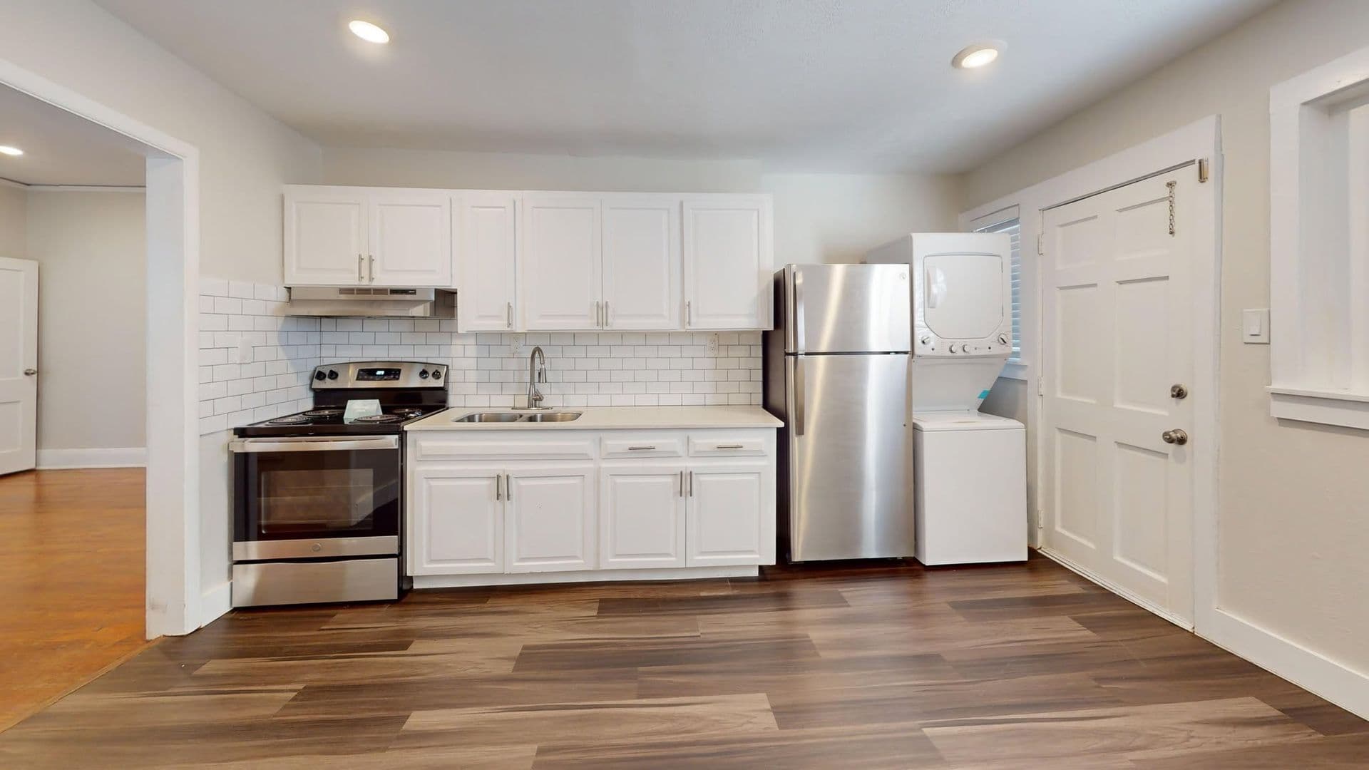 Tampa Apartment: 405 and 409 E Jean St, Tampa FL 33604