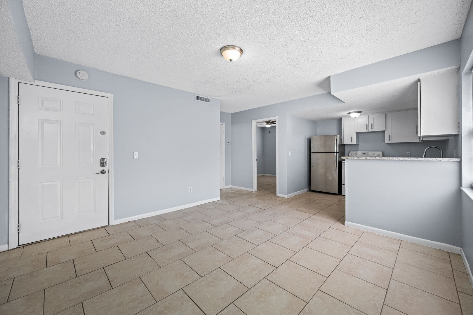 Tampa Apartment: 5113 N Nebraska Ave