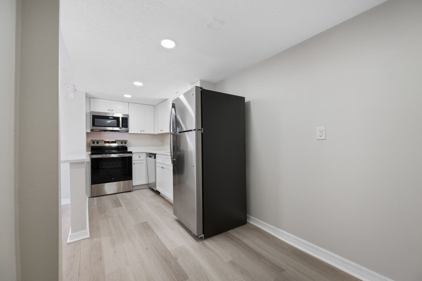 St Pete Beach Apartment: 8012 Blind Pass Rd