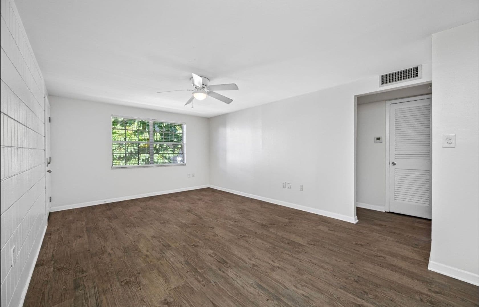 Tampa Apartment: 3211 W De Leon St