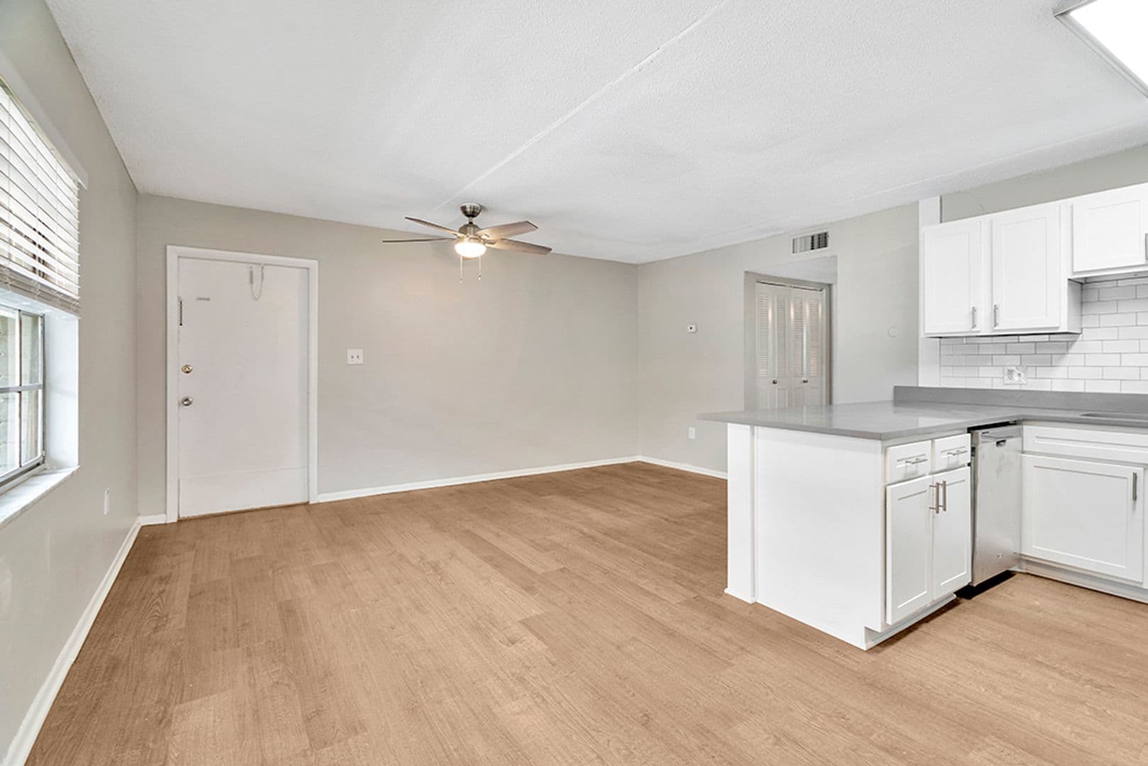 Tampa Apartment: 3602 S MacDill Ave