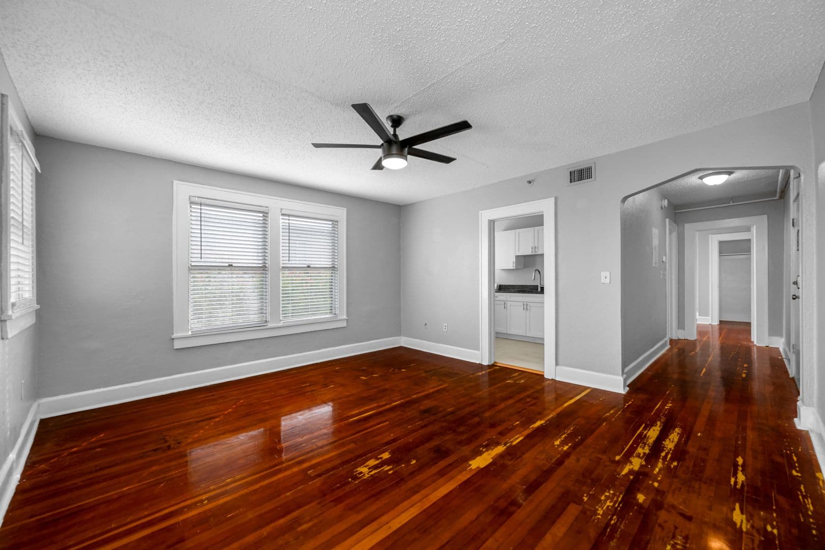 St Petersburg Apartment: 324 Grove Street North