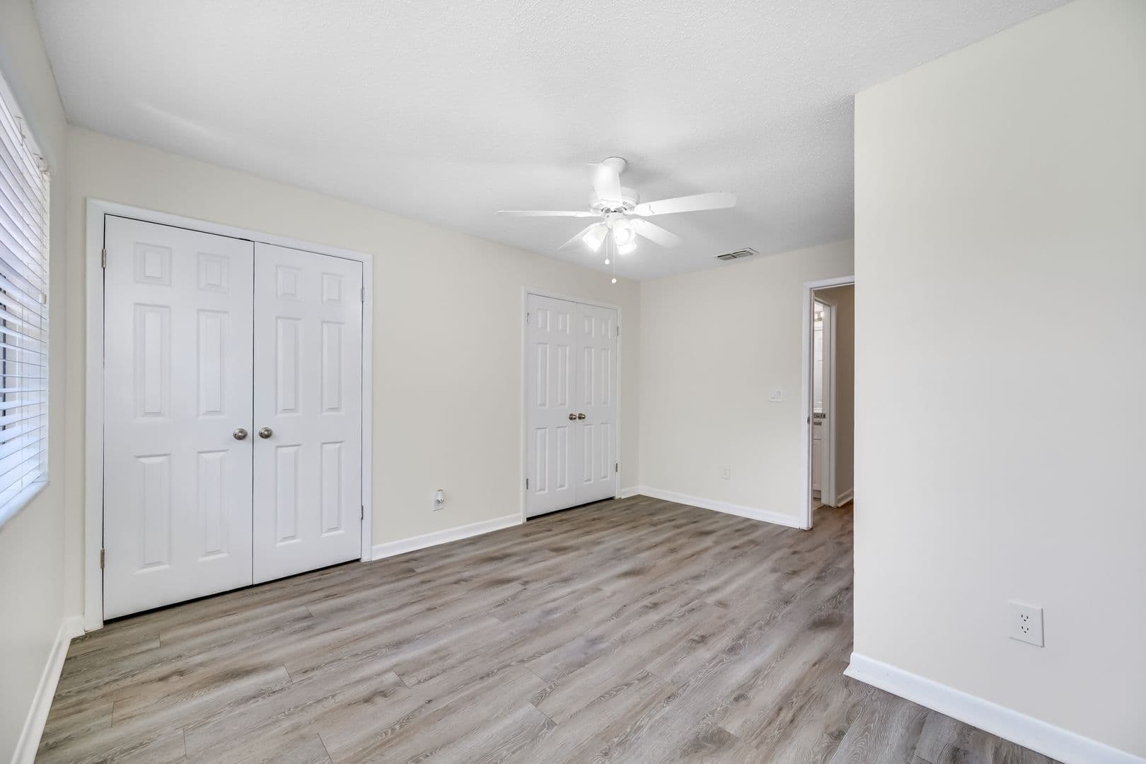 Tampa Townhome: 6119 Memorial Hwy