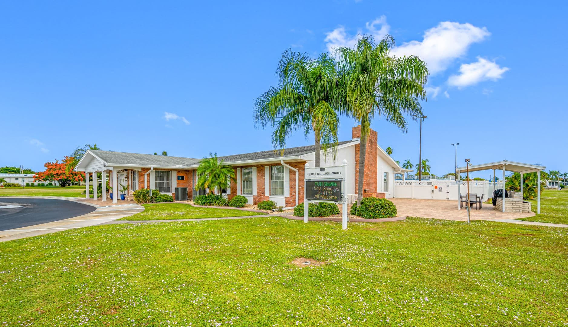 Palm Harbor Apartment: 30 Liberty Way