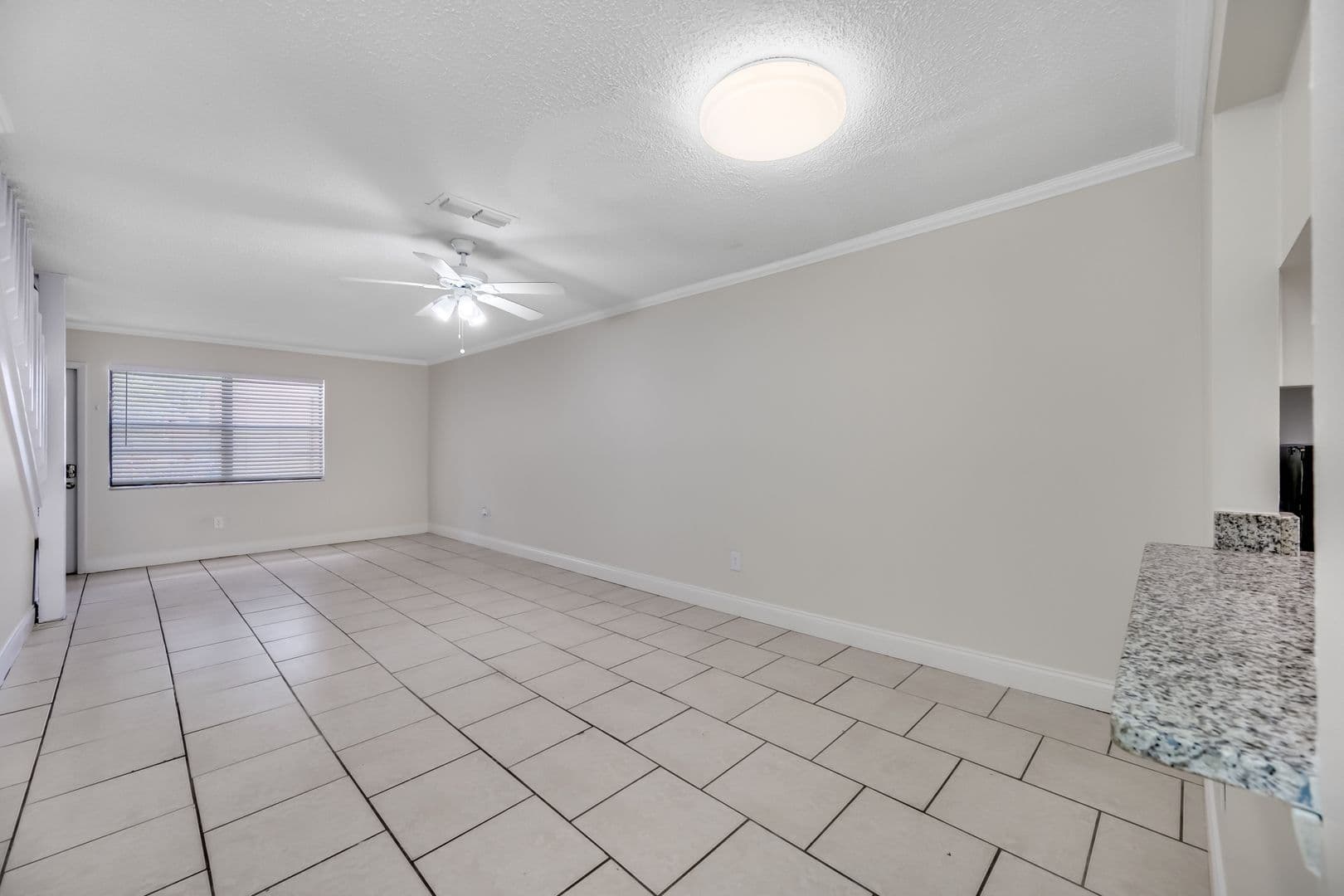 Tampa Townhome: 6119 Memorial Hwy