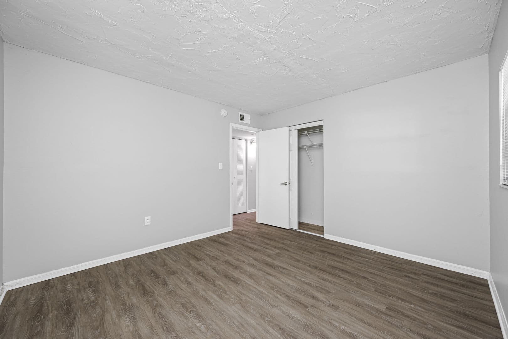 Largo Apartment: 1500 W Bay Dr