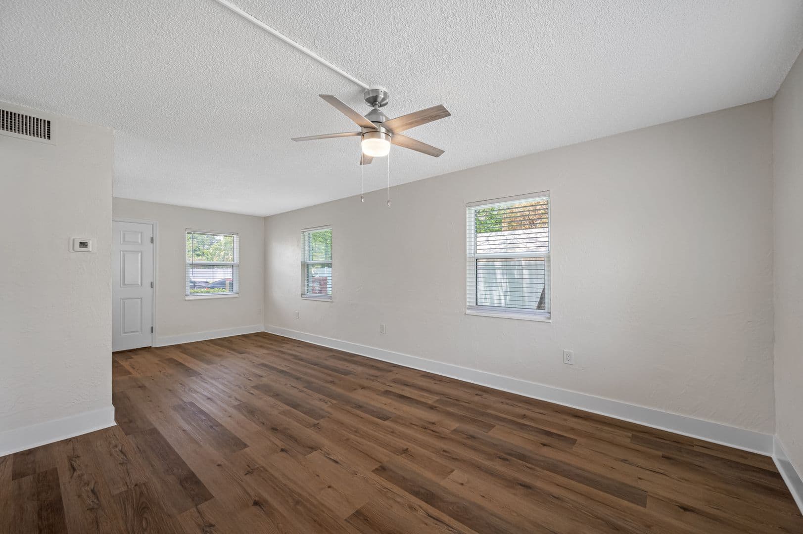 Clearwater Apartment: 1142 Sunset Point Rd