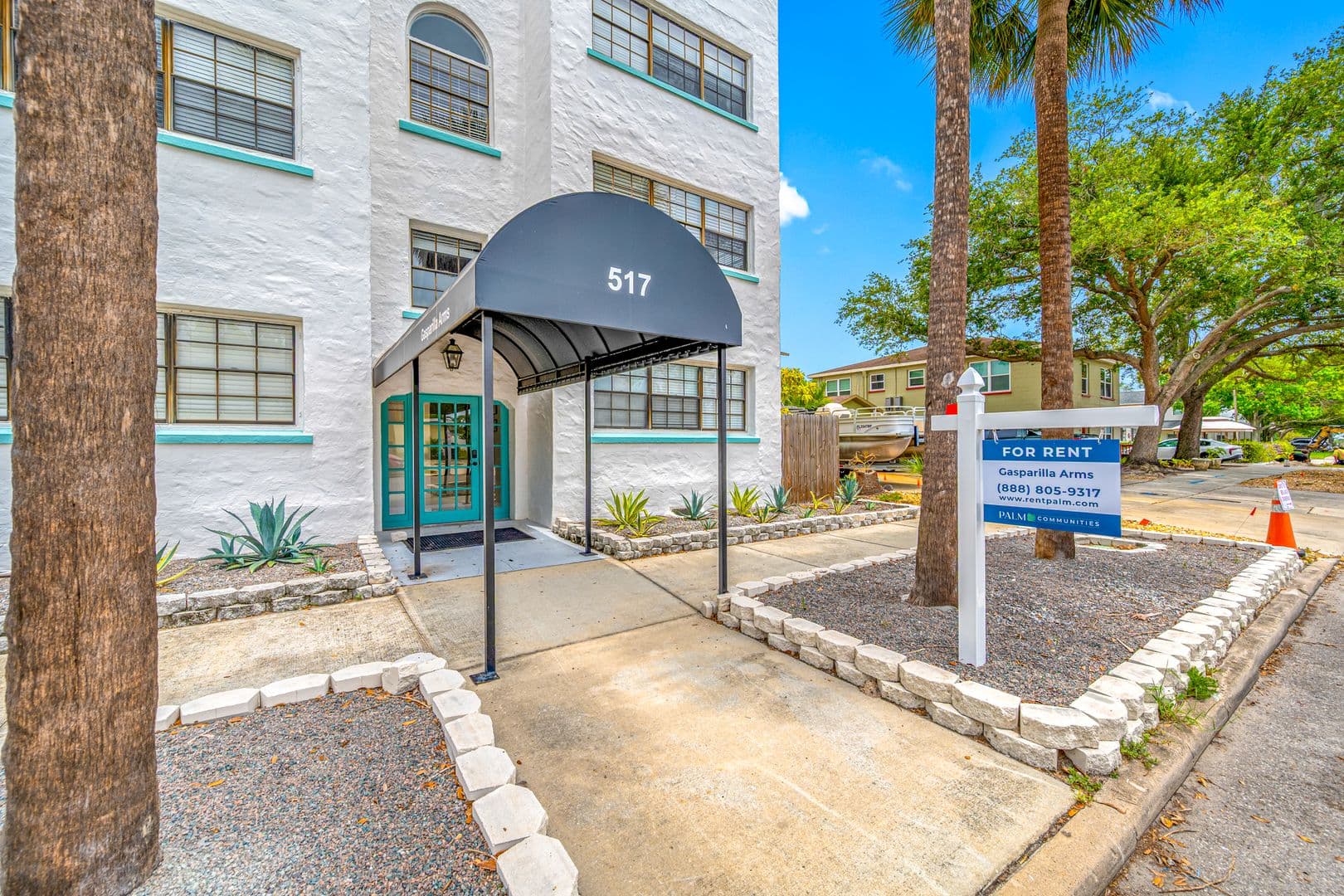 Tampa Apartment: 517 Columbia Dr.