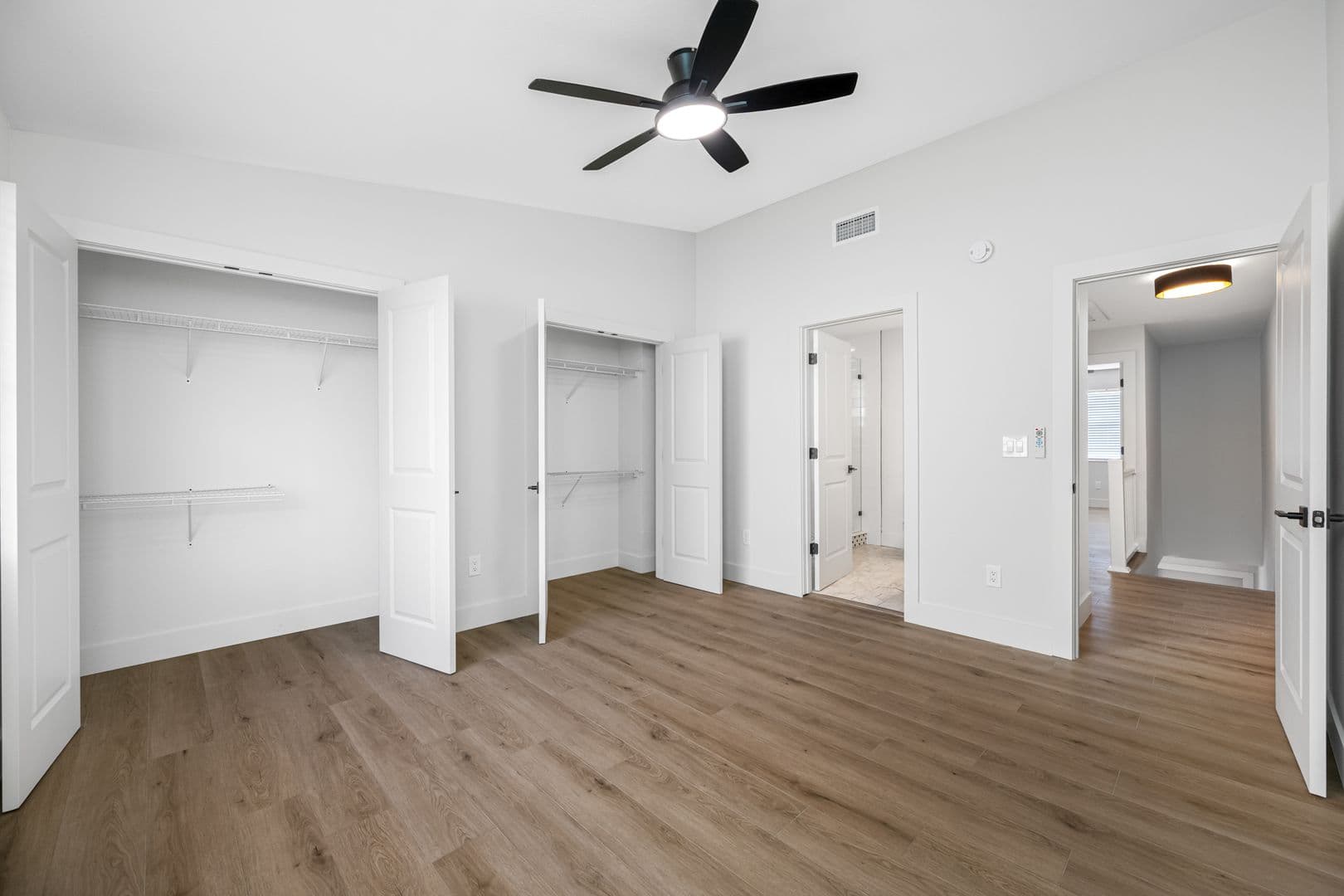 Tampa Townhome: 6119 Memorial Hwy
