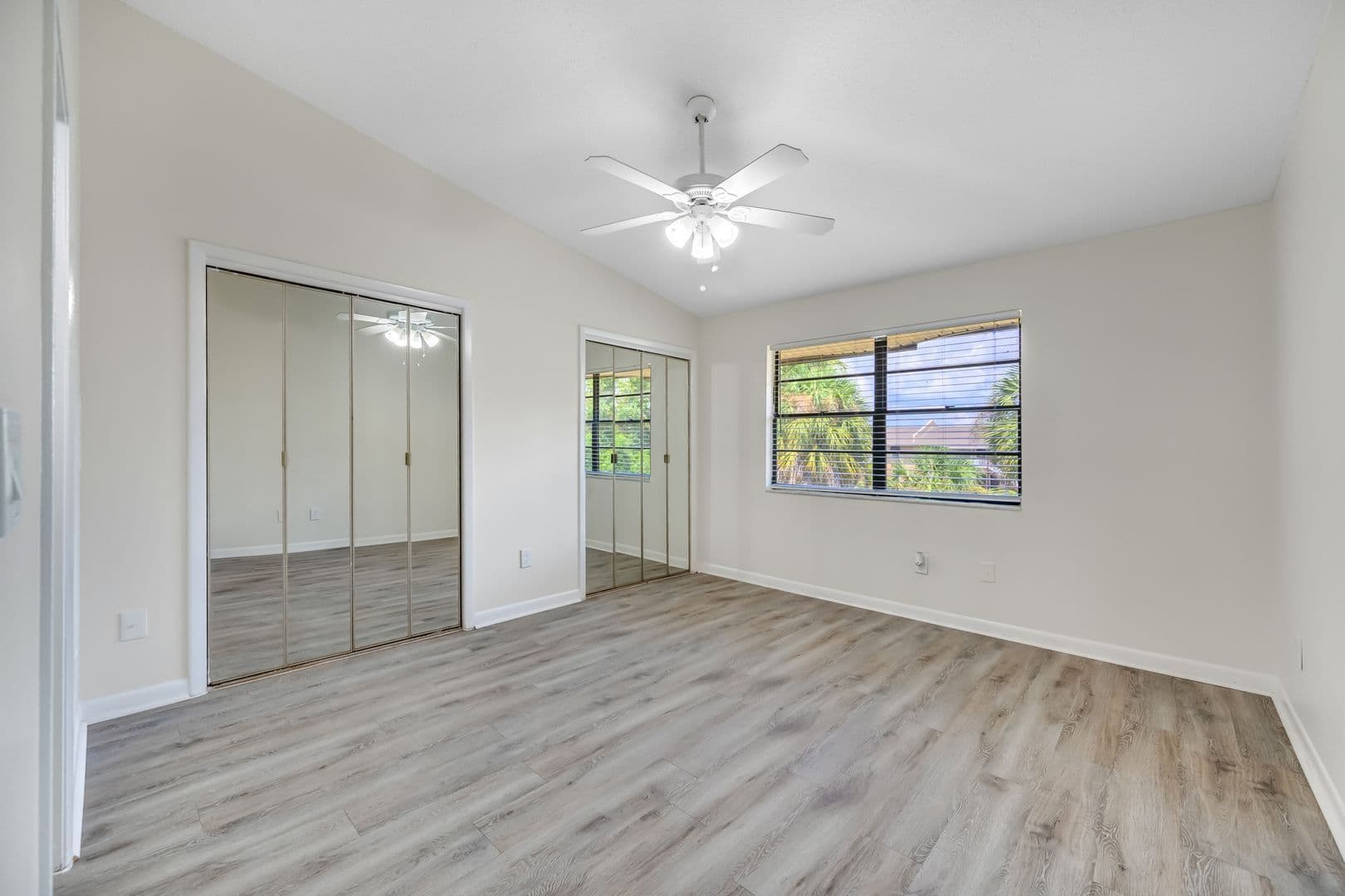 Tampa Townhome: 6119 Memorial Hwy