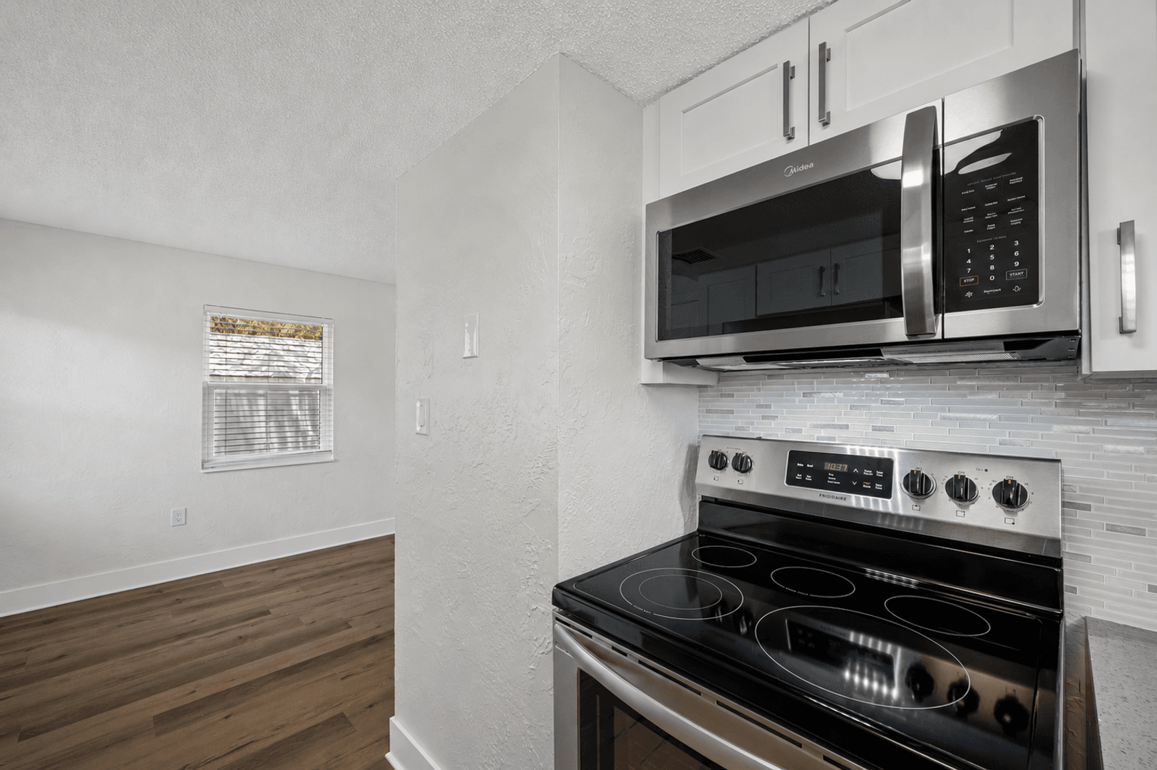 Clearwater Apartment: 1142 Sunset Point Rd