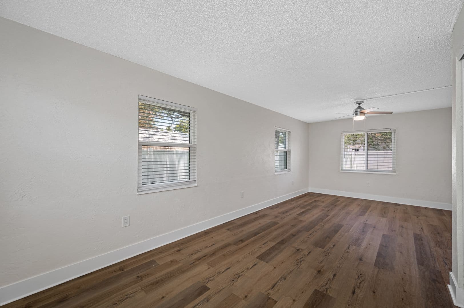 Clearwater Apartment: 1142 Sunset Point Rd