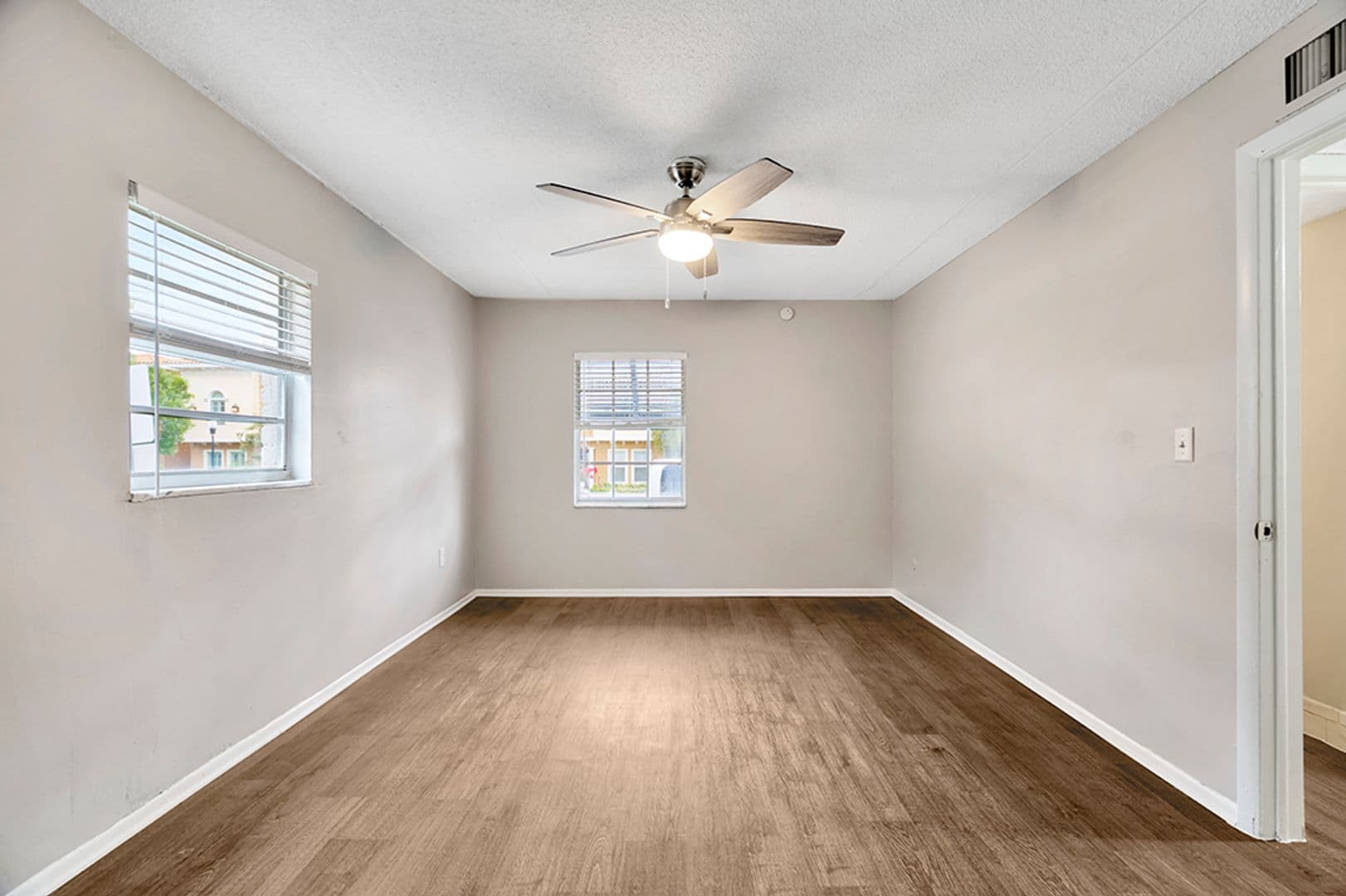 Tampa Apartment: 3602 S MacDill Ave