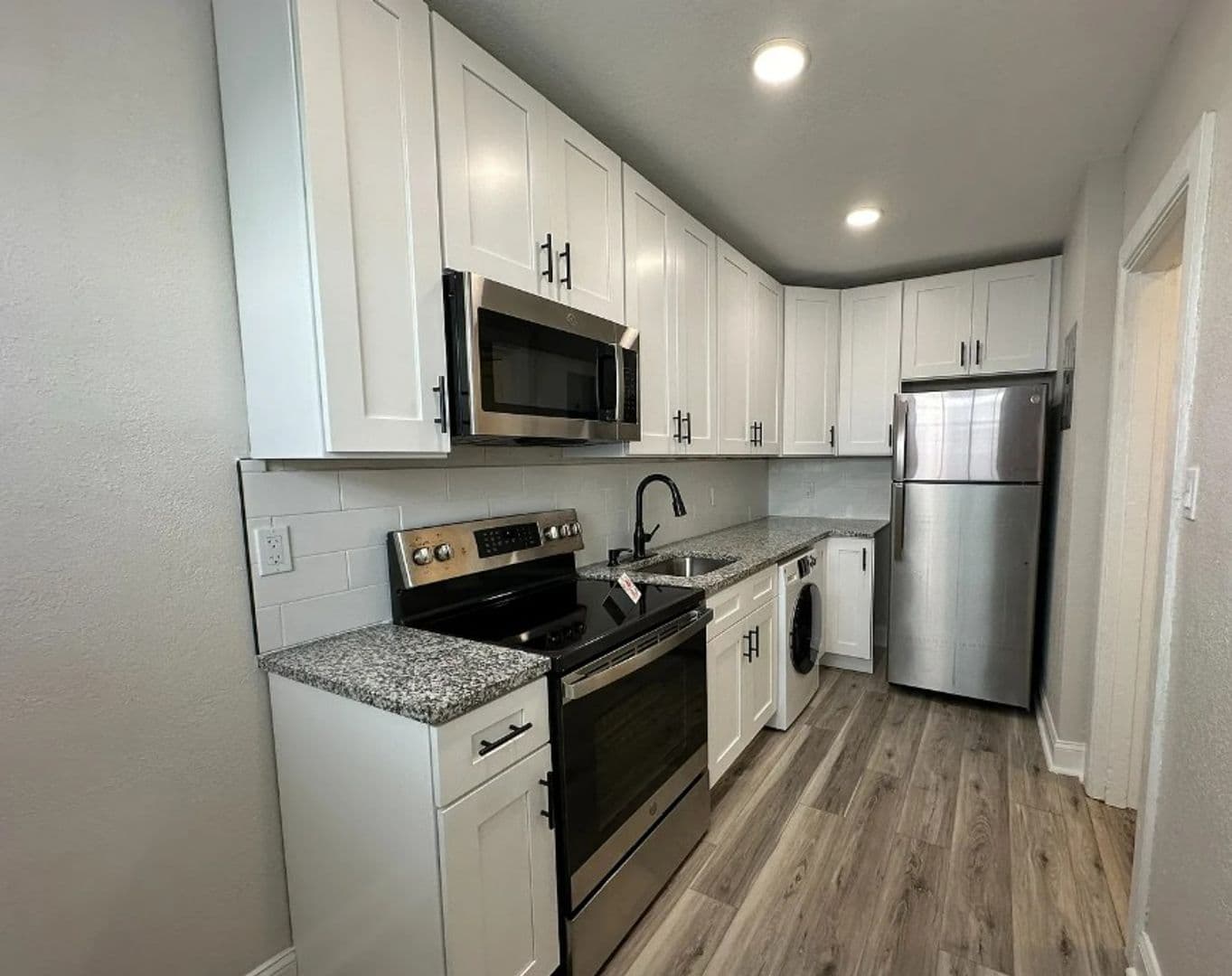 Tampa Apartment: 517 Columbia Dr.