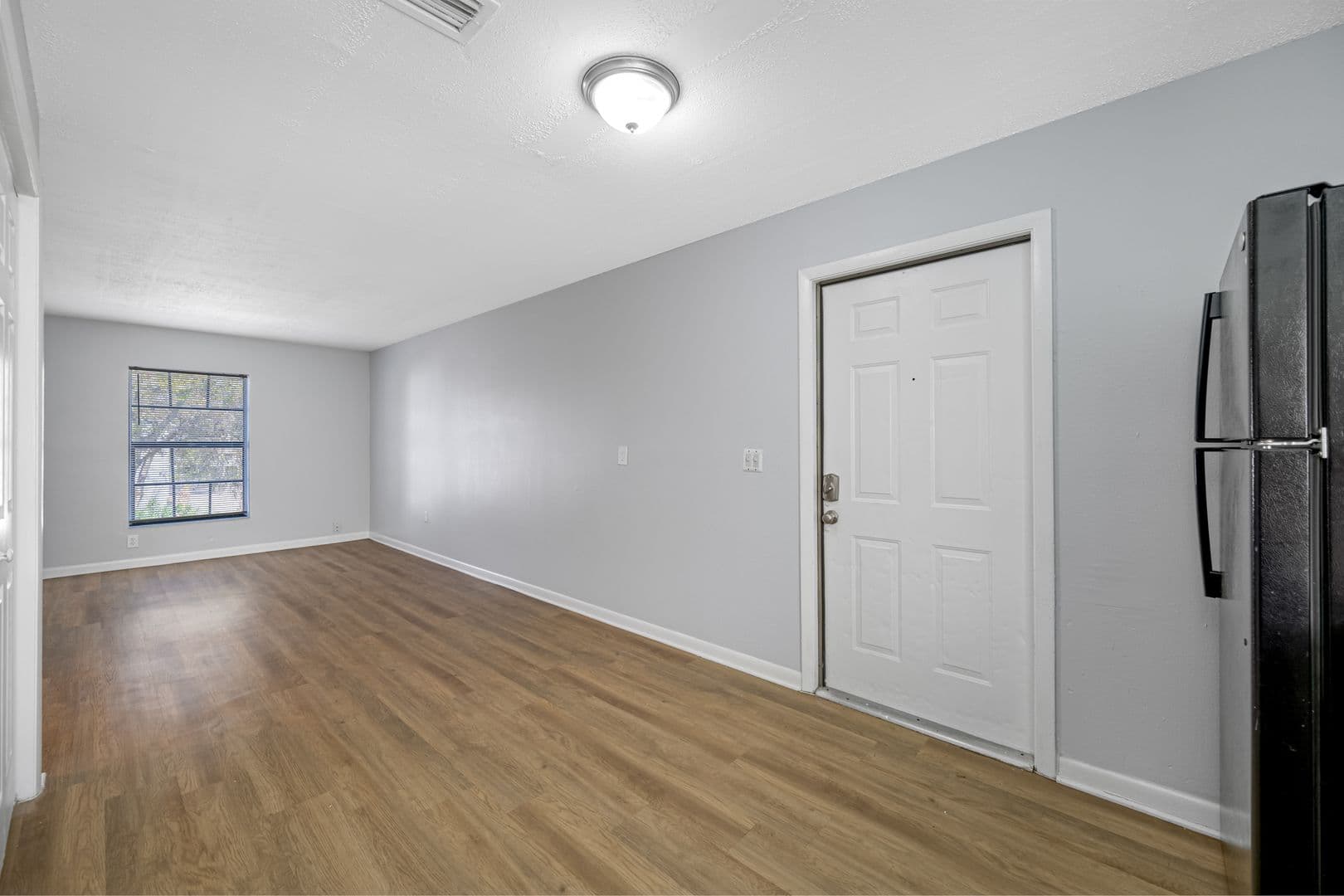 Tampa Apartment: 1308 W Waters Ave
