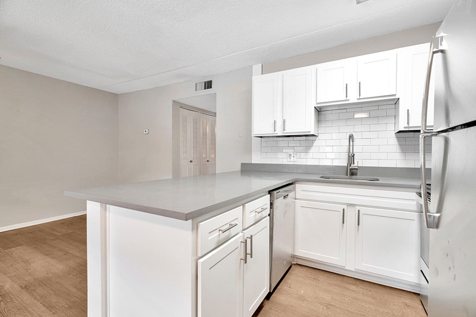 Tampa Apartment: 3602 S MacDill Ave