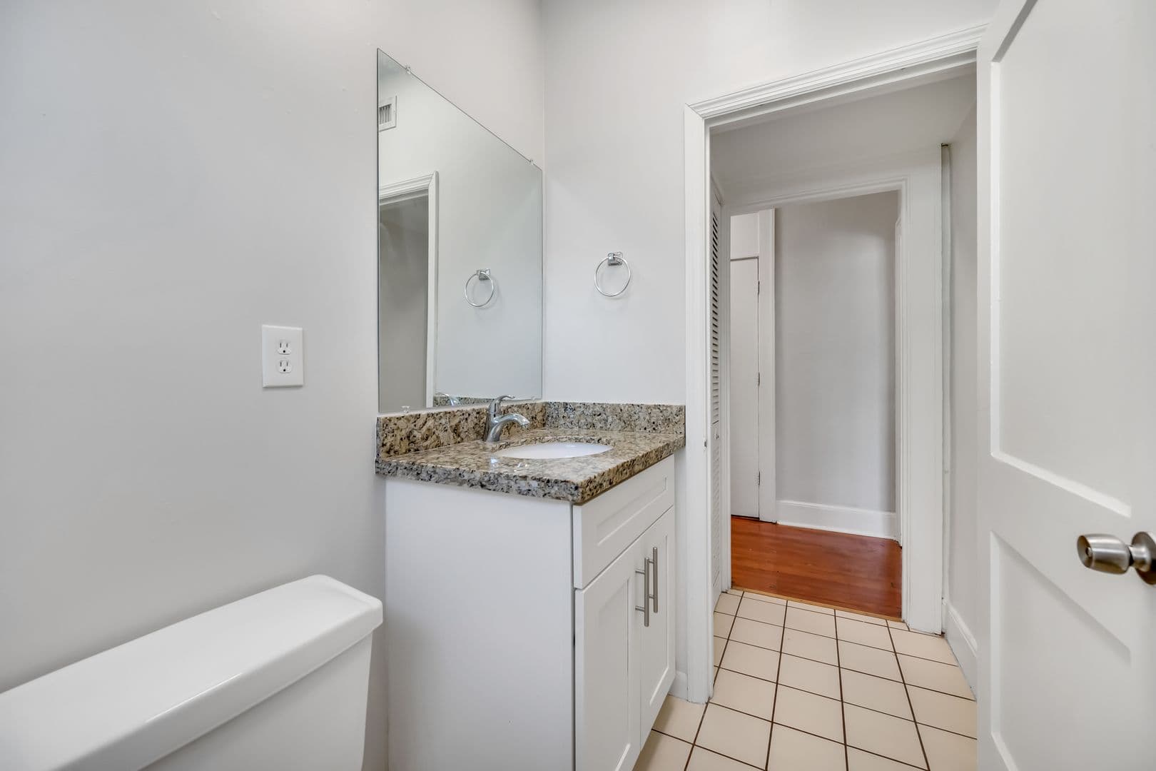 St Petersburg Apartment: 324 Grove Street North