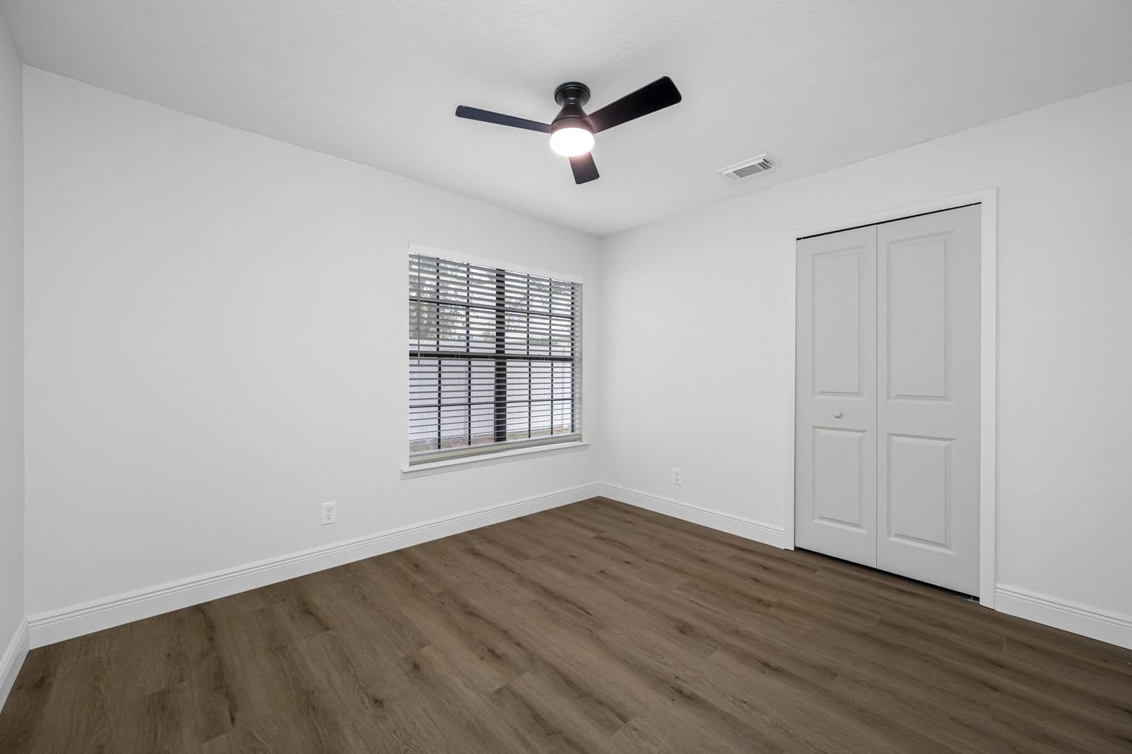 Pinellas Park Apartment: 7200 63rd St N