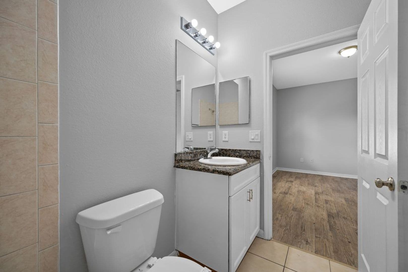 Tampa Apartment: 5709 Las Ventanas Dr