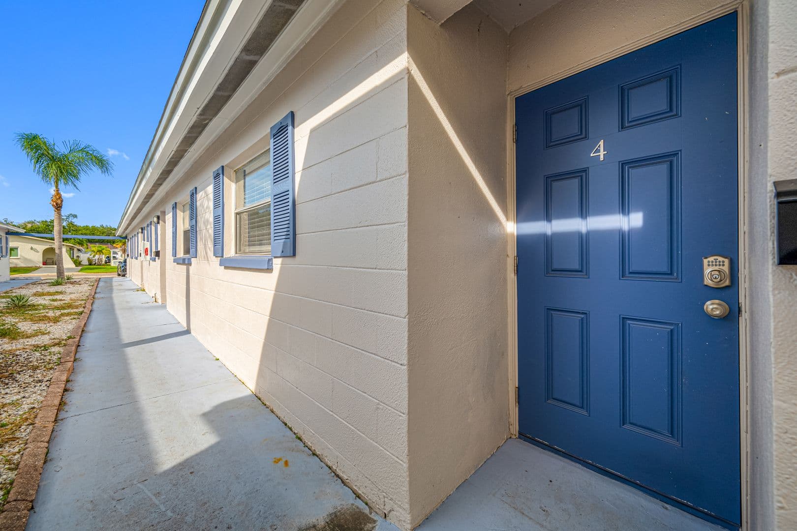 St. Petersburg Apartment: 600 90th Ave N