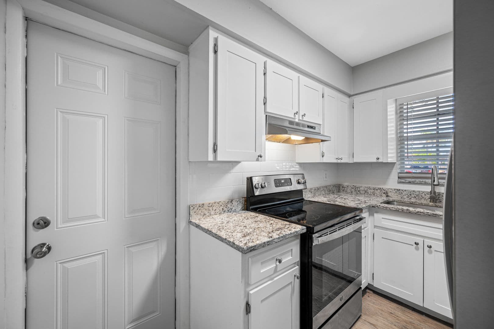 St Petersburg Apartment: 621 88th Ave N