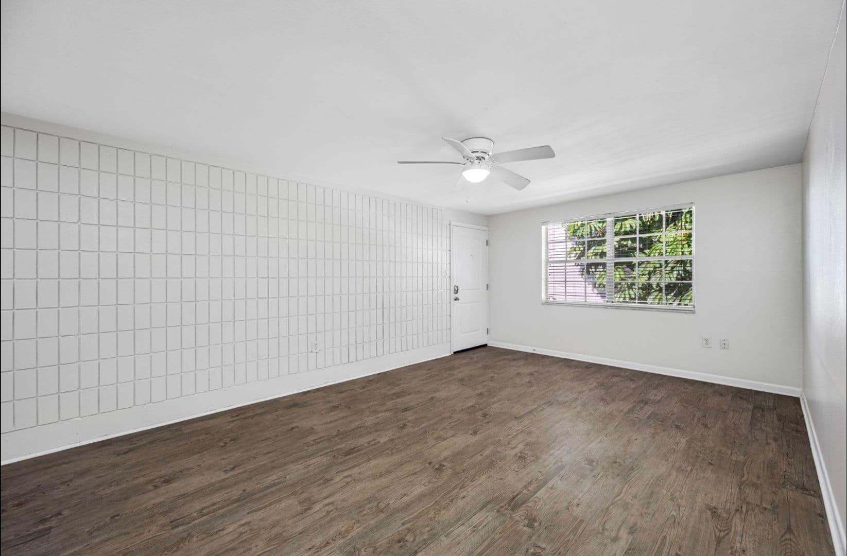 Tampa Apartment: 3211 W De Leon St