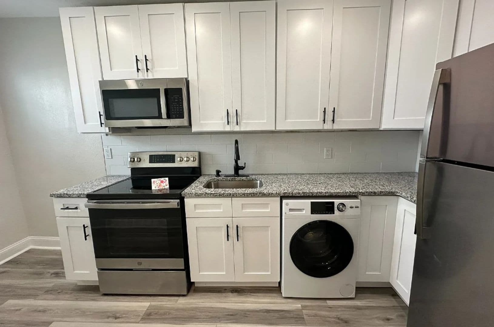 Tampa Apartment: 517 Columbia Dr.
