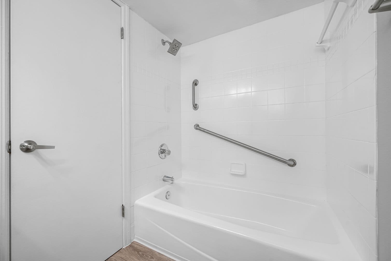 Largo Apartment: 1500 W Bay Dr