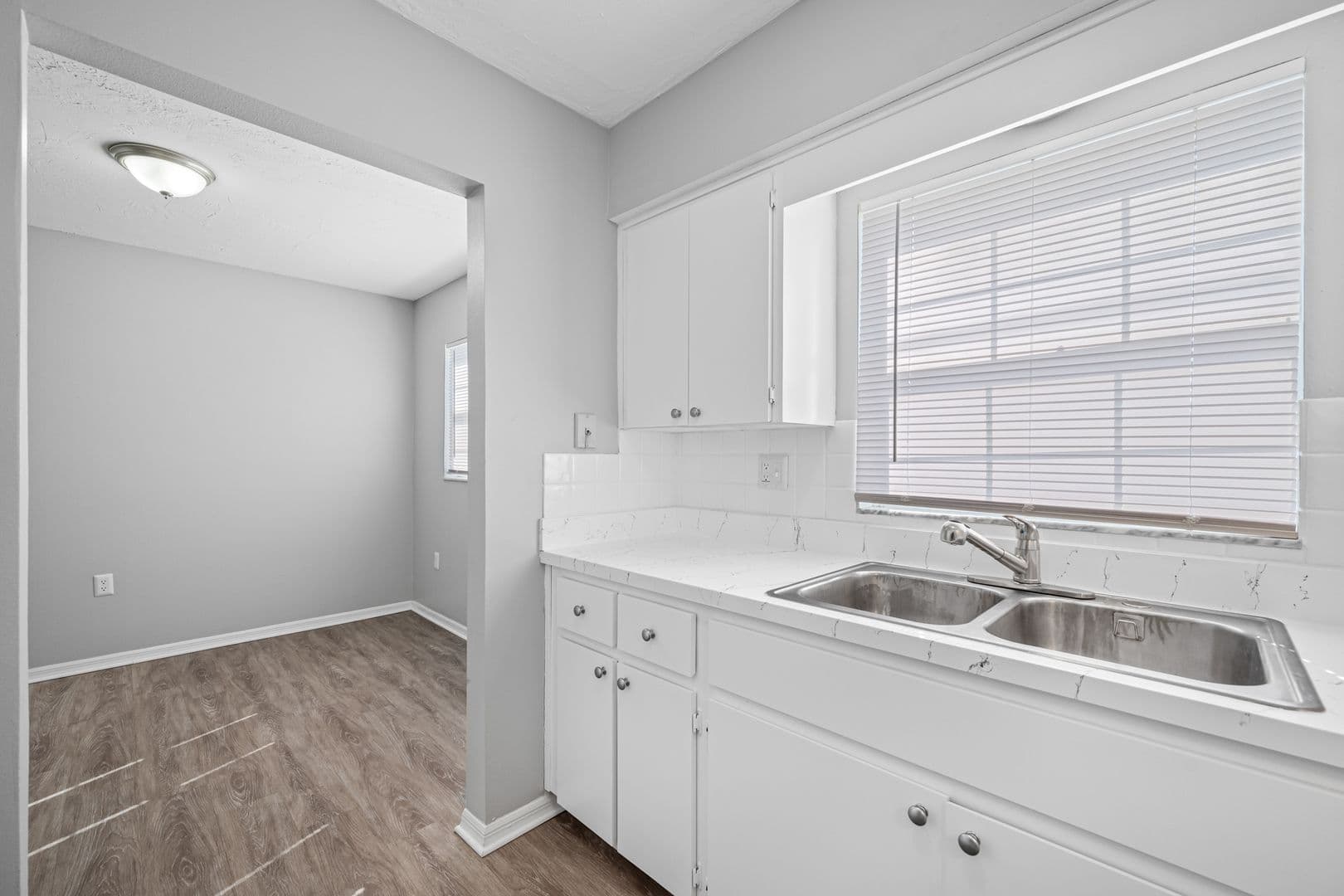 Largo Apartment: 1500 W Bay Dr