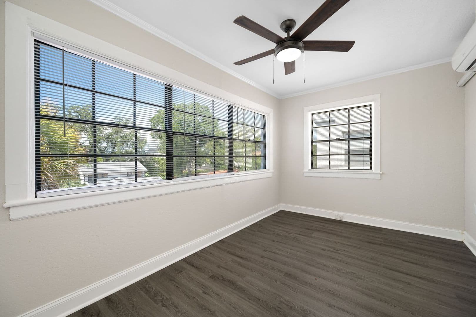 Tampa Apartment: 517 Columbia Dr.