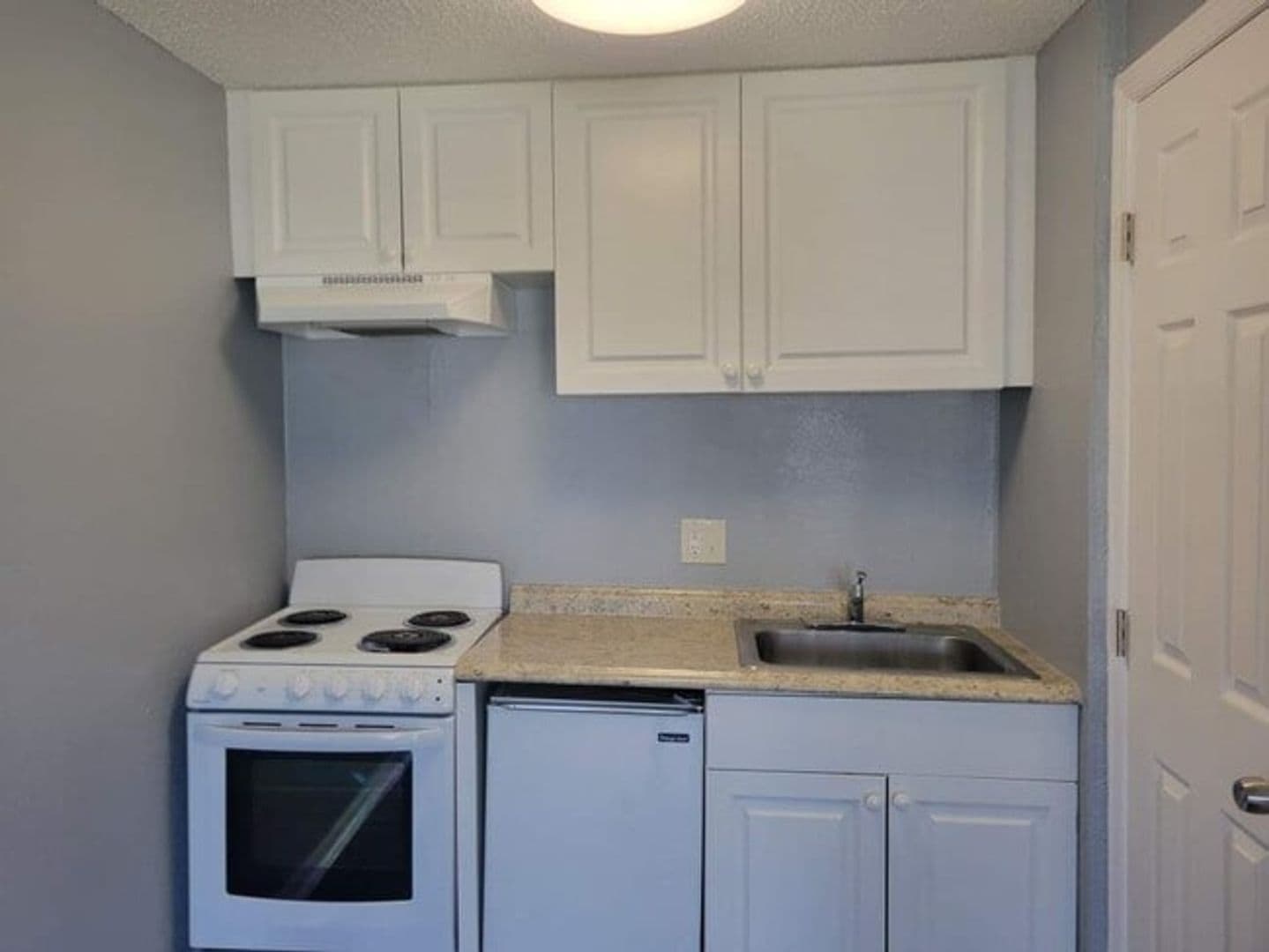 Apollo Beach Apartment: 349 Apollo Beach Blvd