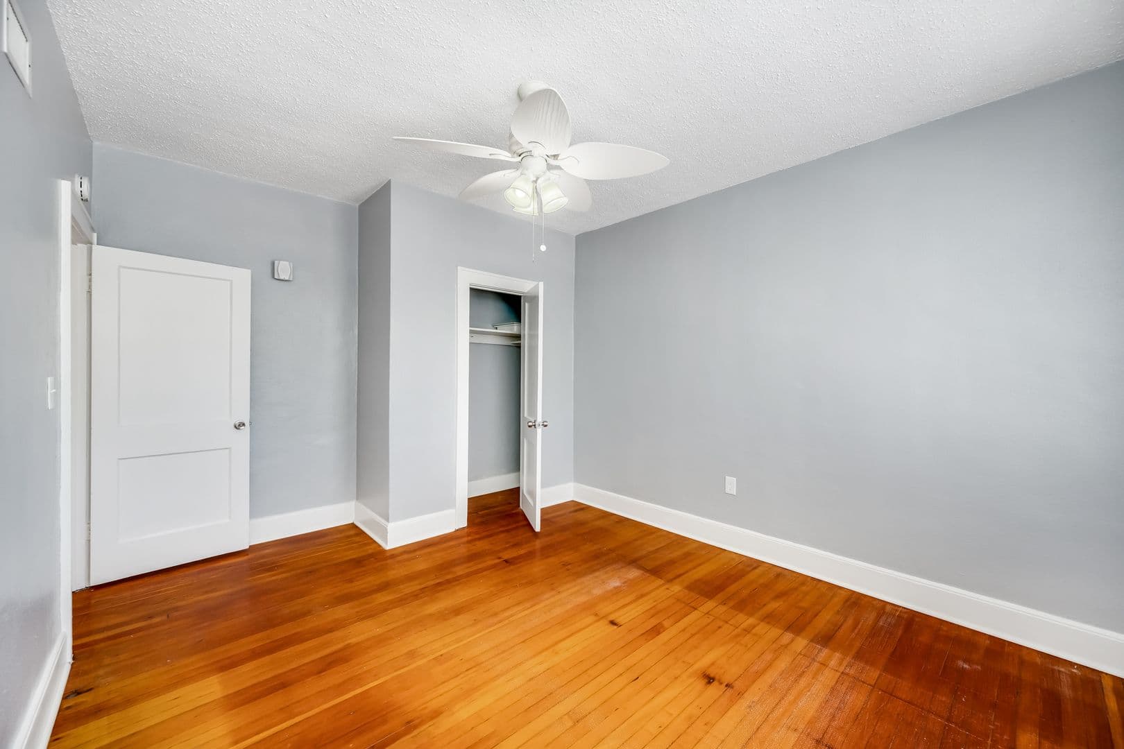 St Petersburg Apartment: 324 Grove Street North