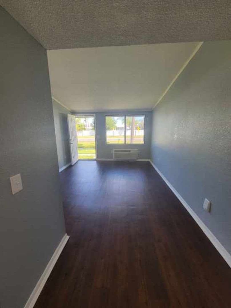 Apollo Beach Apartment: 349 Apollo Beach Blvd