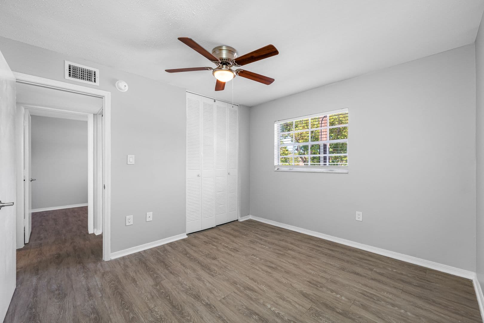 Largo Apartment: 1500 W Bay Dr