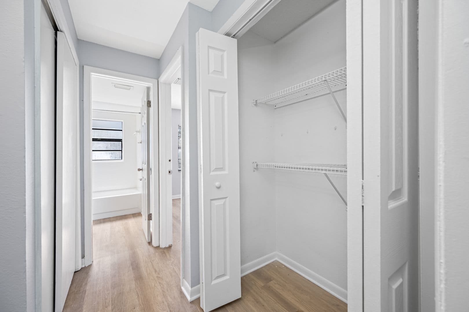 Tampa Apartment: 1308 W Waters Ave