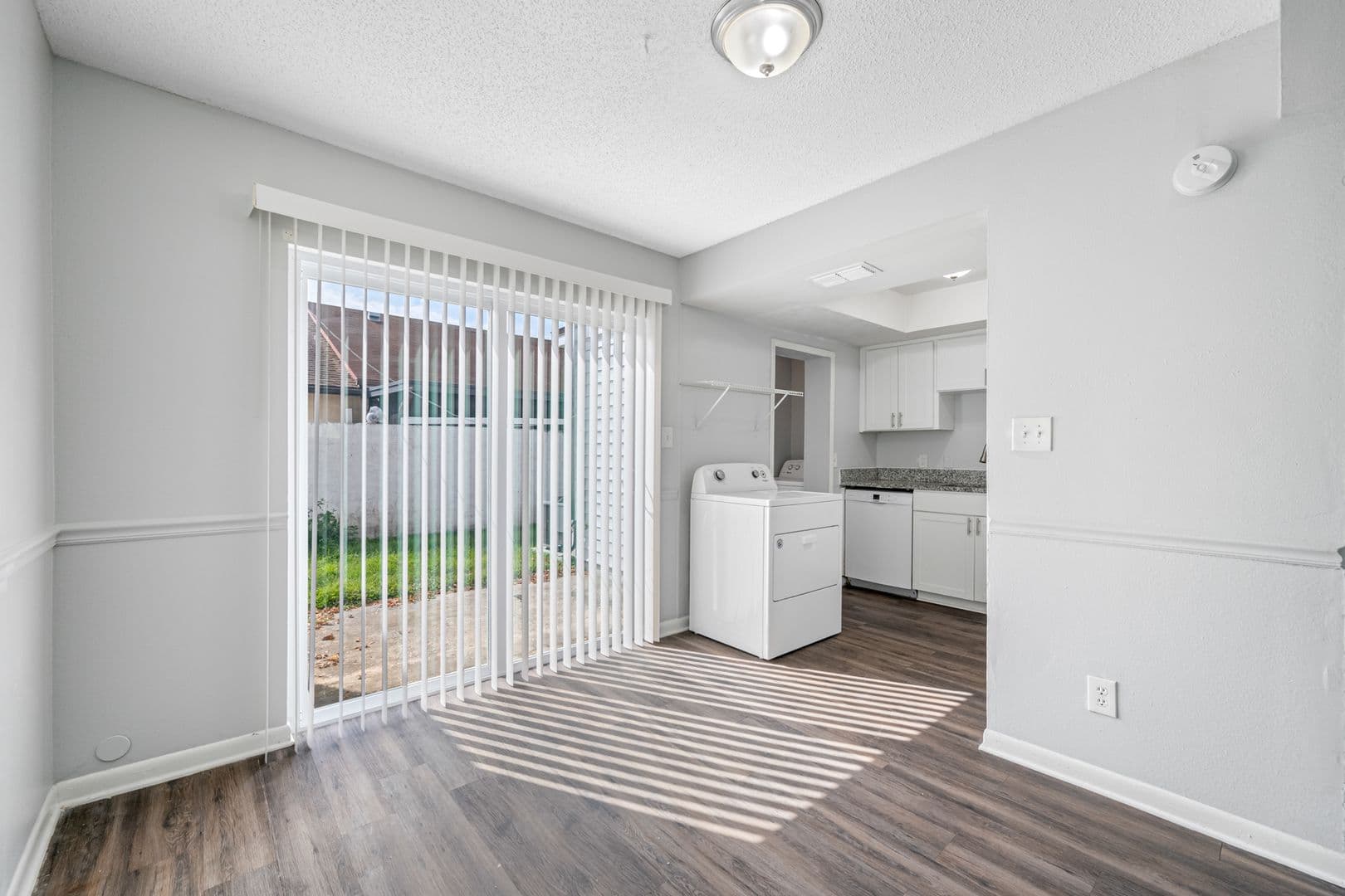 Tampa Apartment: 6501 N Himes Ave