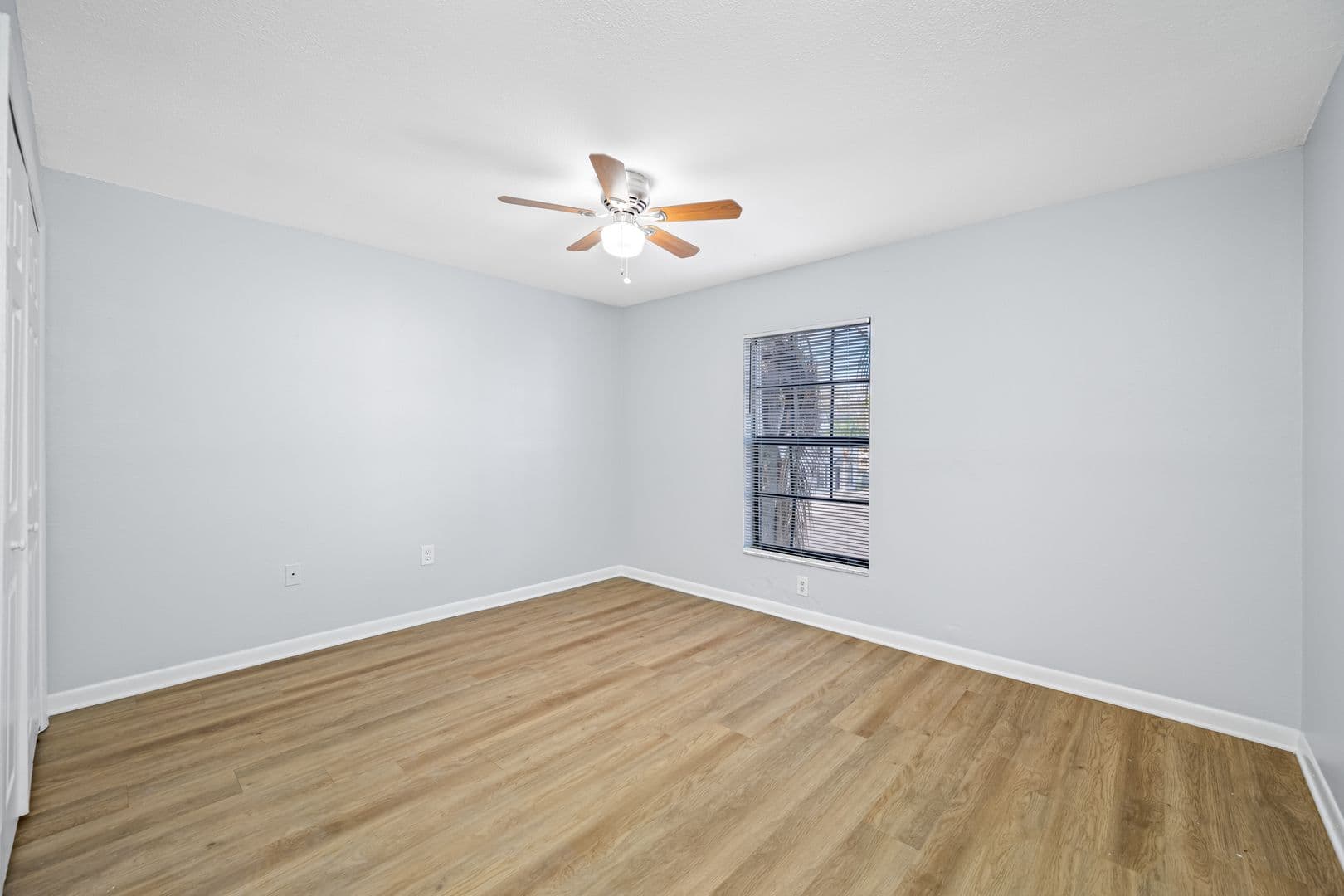 Tampa Apartment: 1308 W Waters Ave