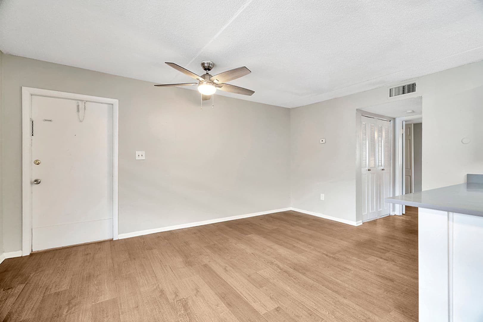 Tampa Apartment: 3602 S MacDill Ave
