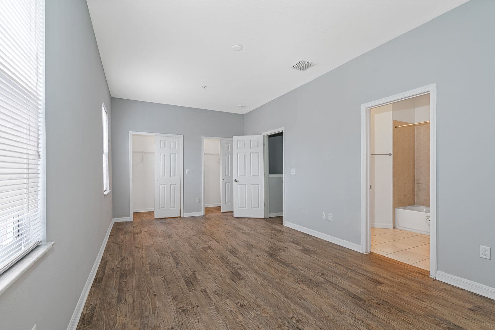 Tampa Apartment: 5709 Las Ventanas Dr