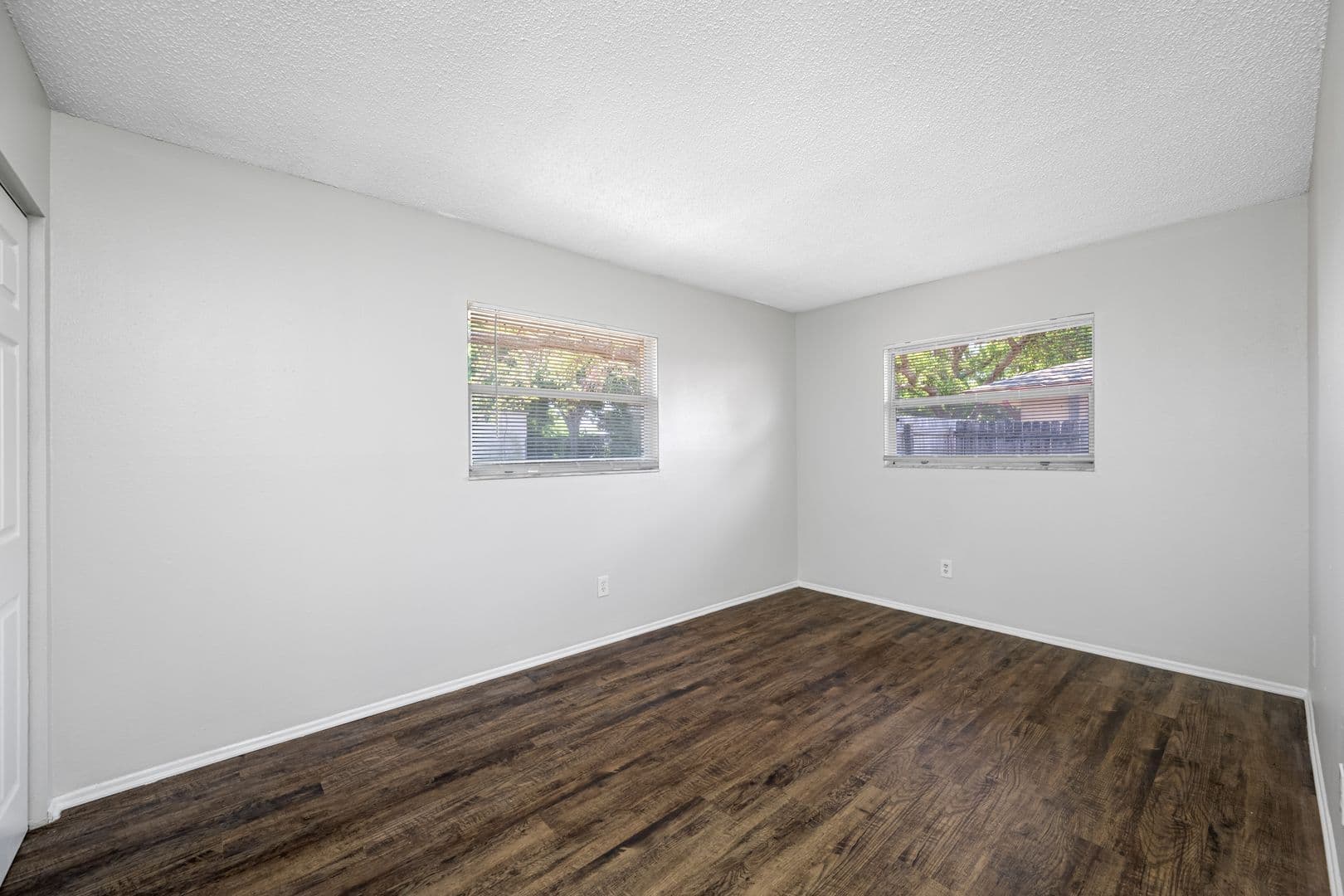 Pinellas Park Apartment: 4520 76th Ave N