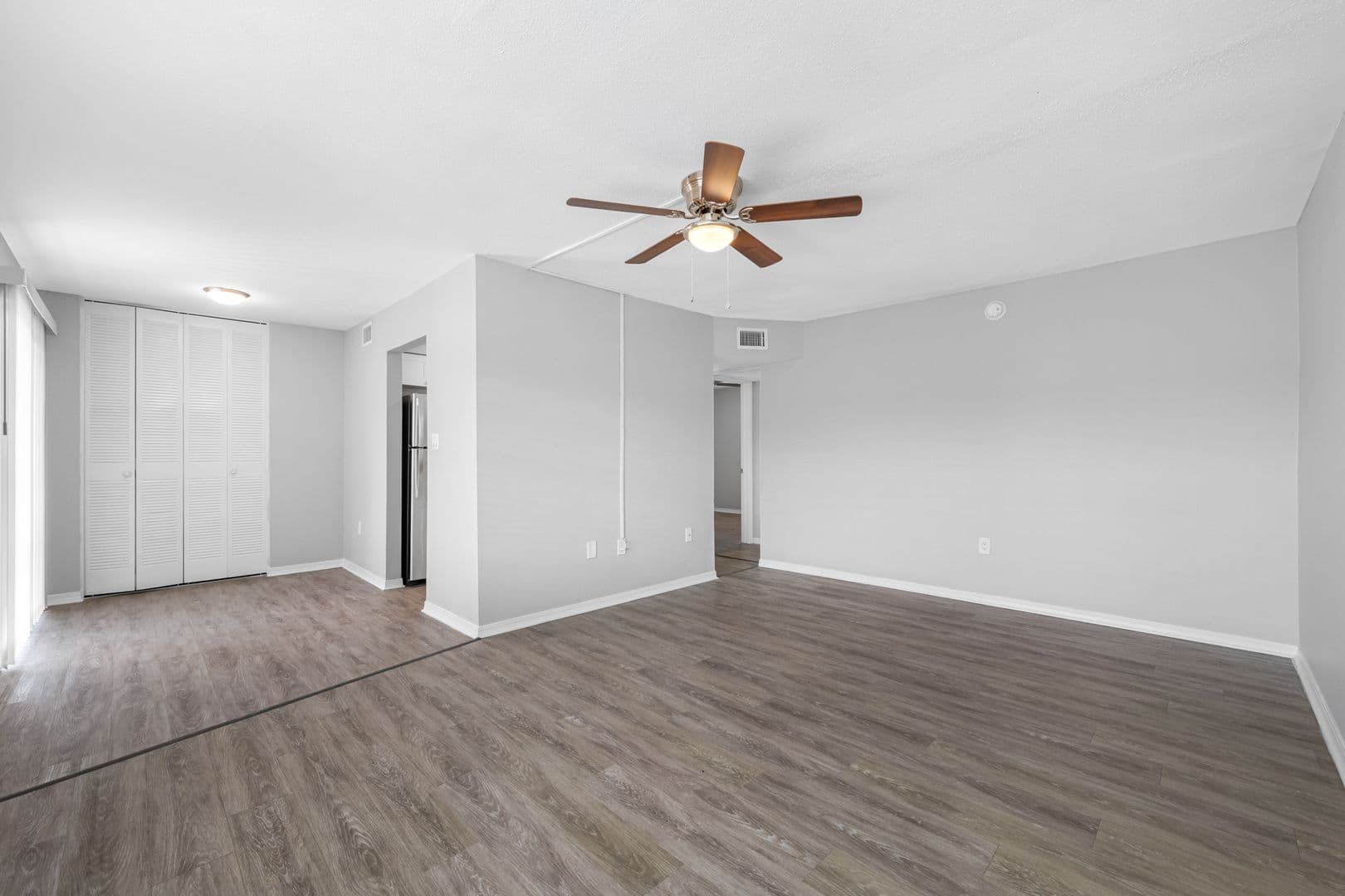 Largo Apartment: 1500 W Bay Dr