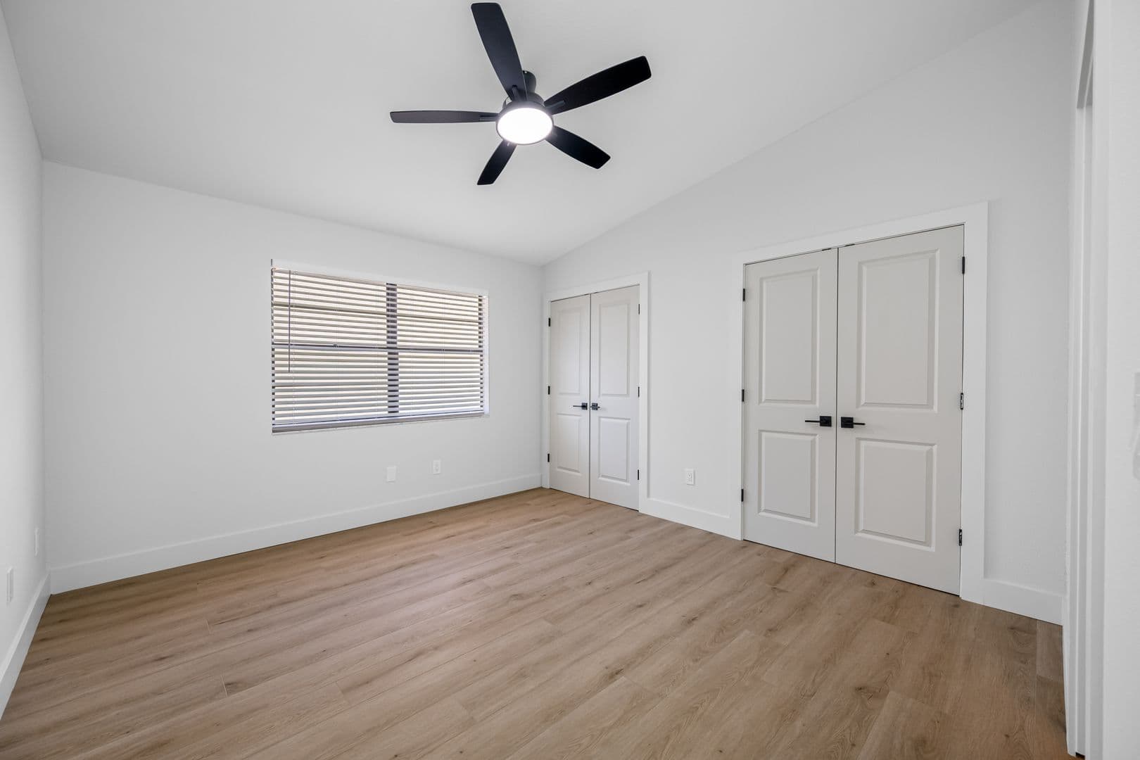 Tampa Townhome: 6119 Memorial Hwy