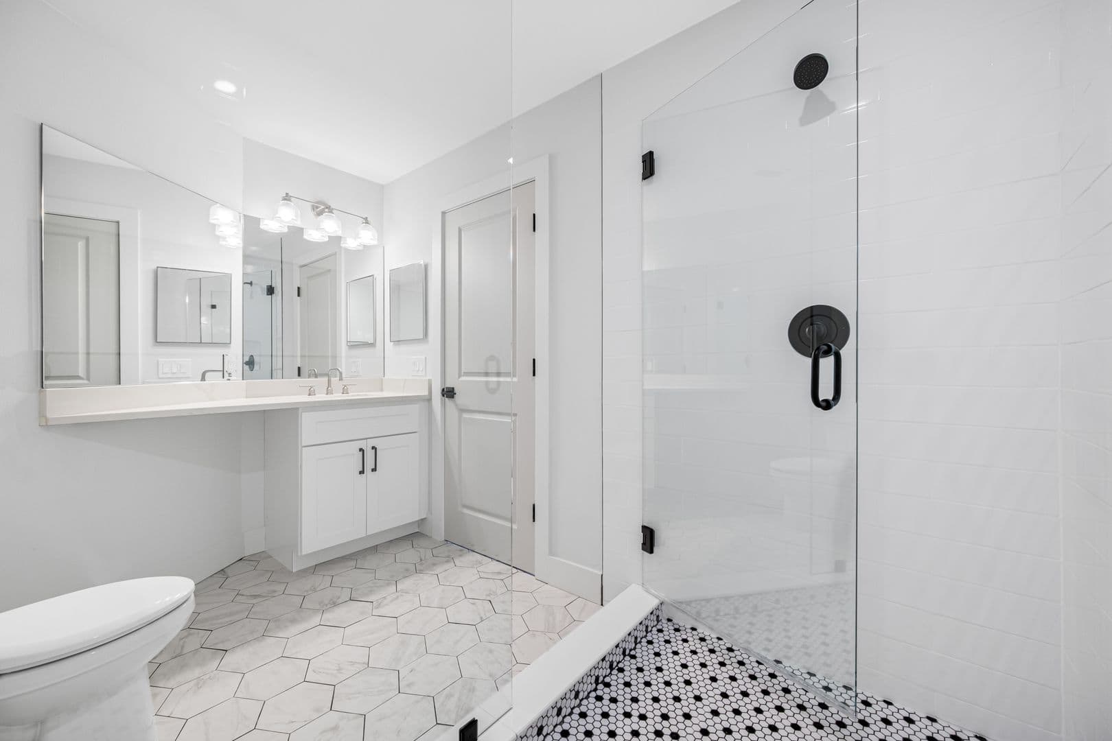 Tampa Townhome: 6119 Memorial Hwy