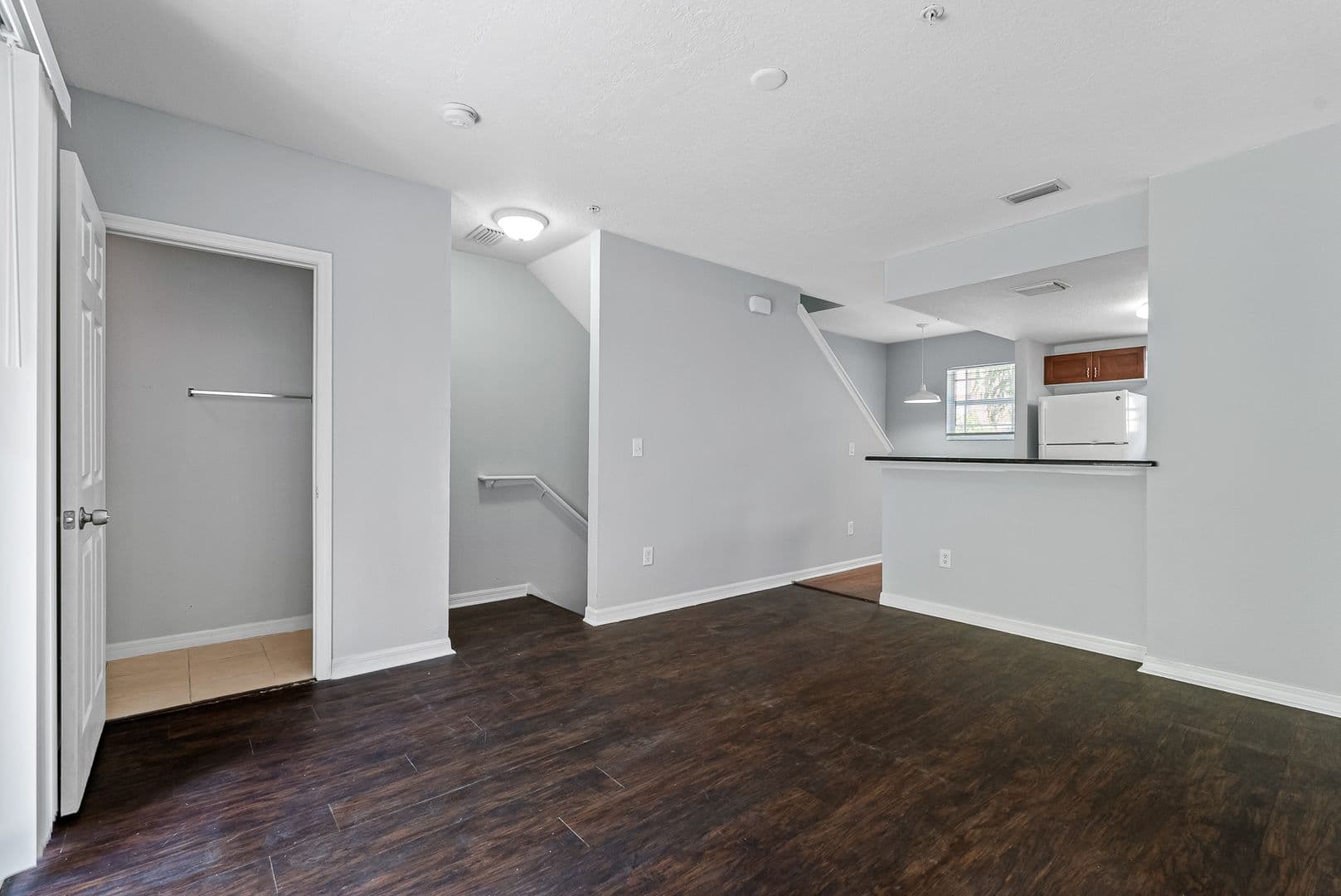Tampa Apartment: 5709 Las Ventanas Dr