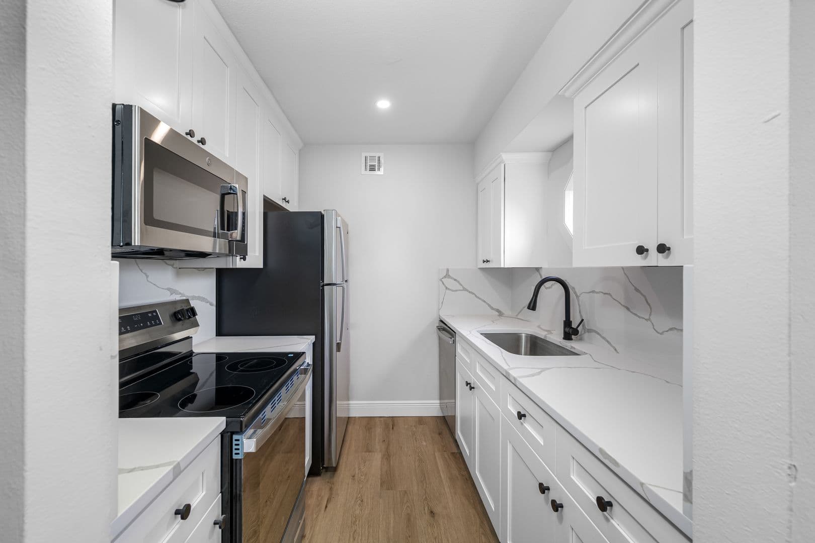 Pinellas Park Apartment: 7200 63rd St N