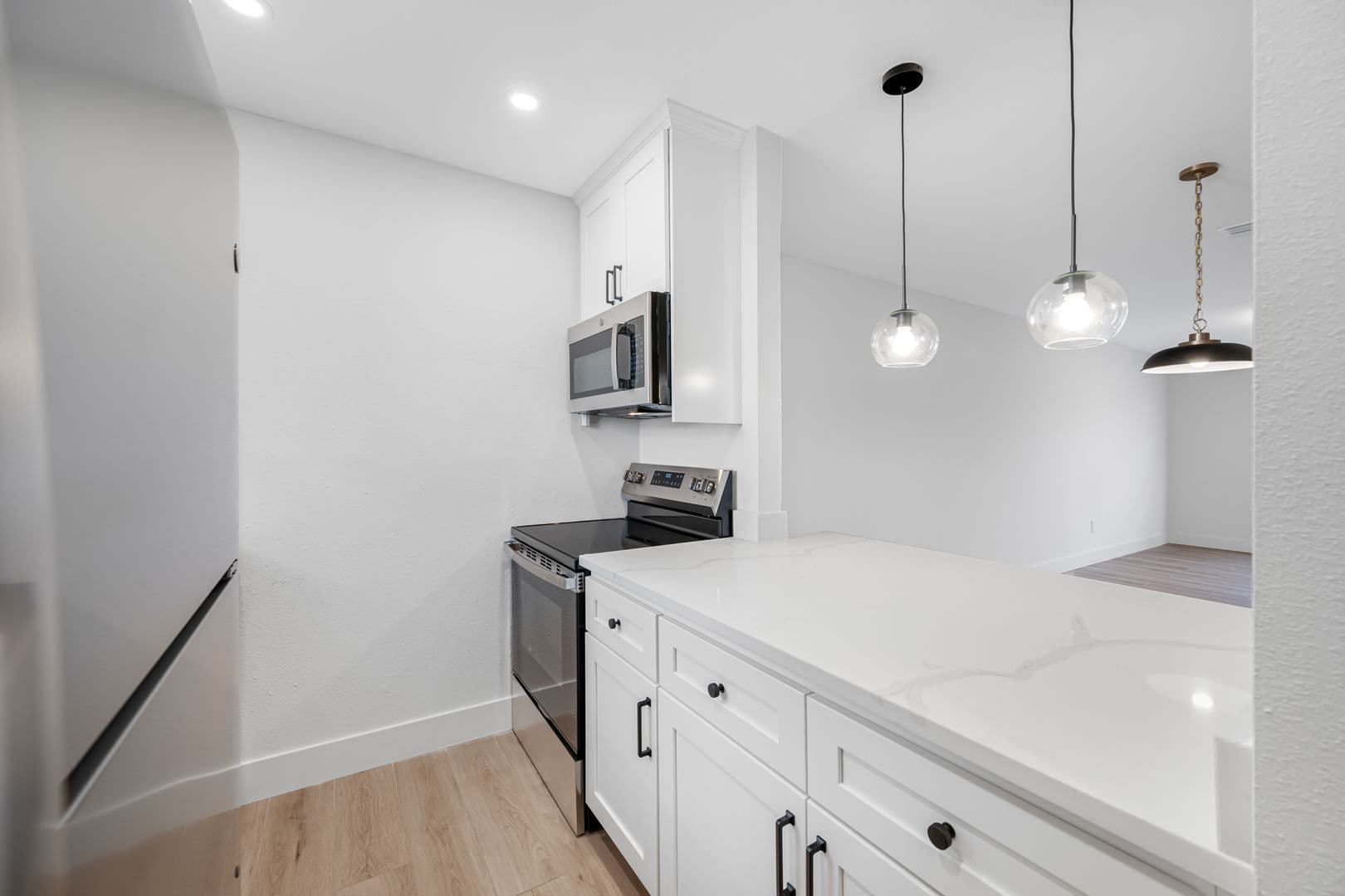 Tampa Townhome: 6119 Memorial Hwy