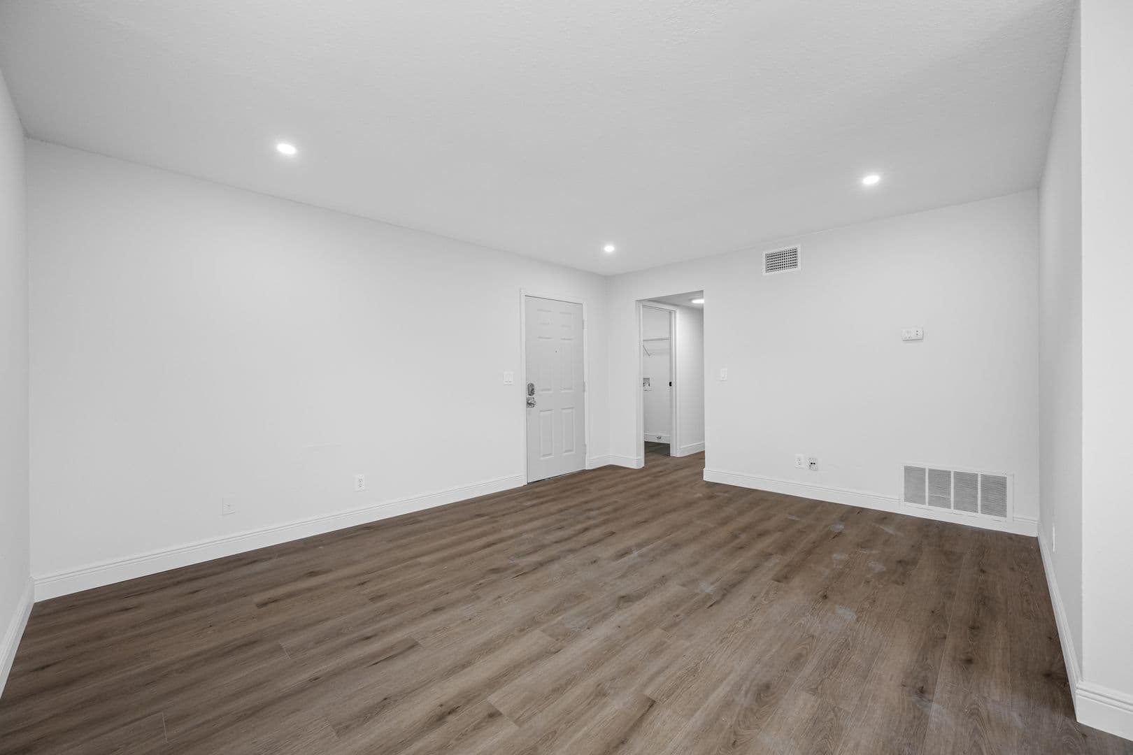 Pinellas Park Apartment: 7200 63rd St N