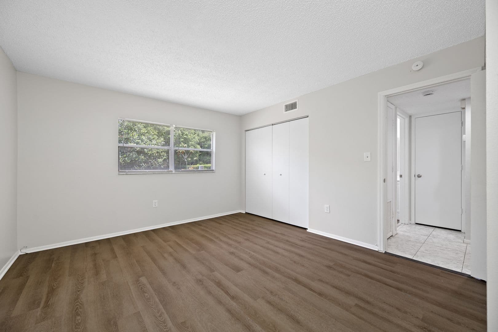 Clearwater Apartment: 1767 Leo Lane South